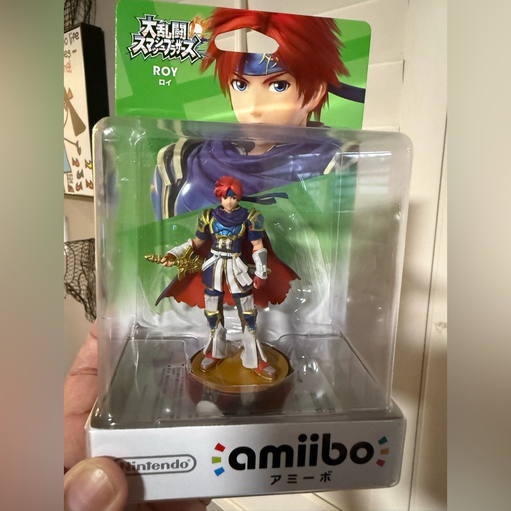 *NIB* Nintendo Amiibo Roy Figure - Red, Blue, and Gold - Super Smash Bros!